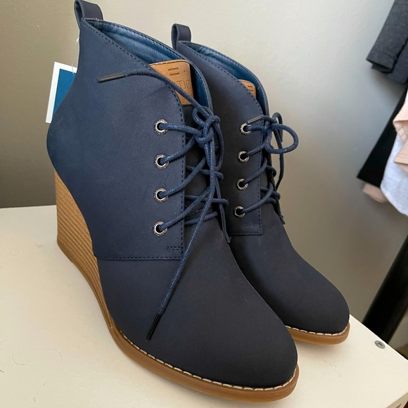 Nautica Shoes - Navy blue ankle bootie